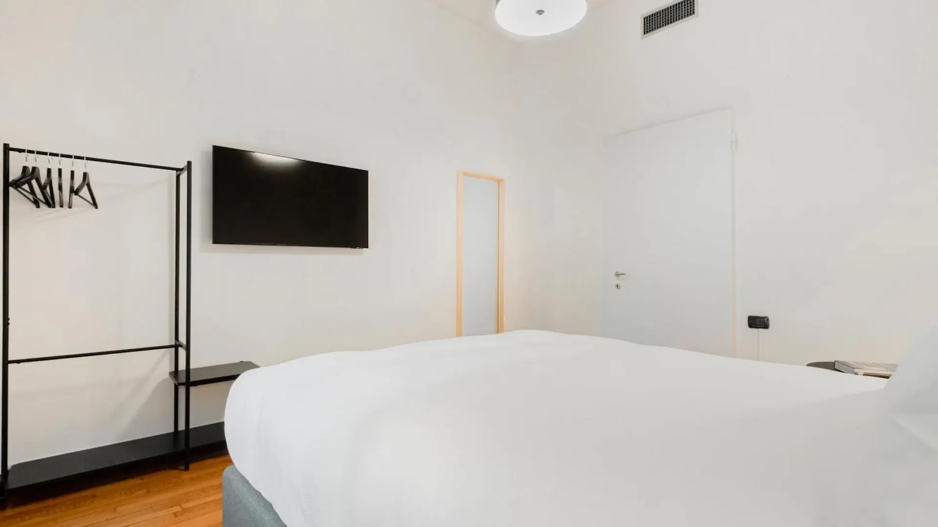 Relstay - Montenapoleone Milano Italien