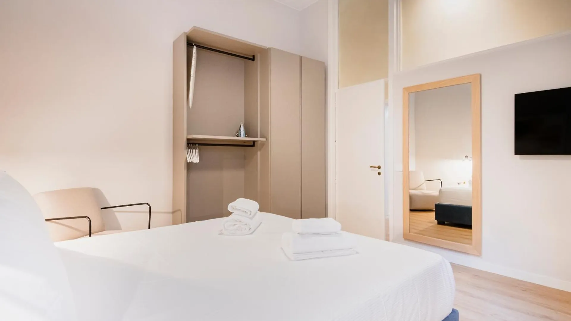 Apartman Relstay - Montenapoleone Milánó