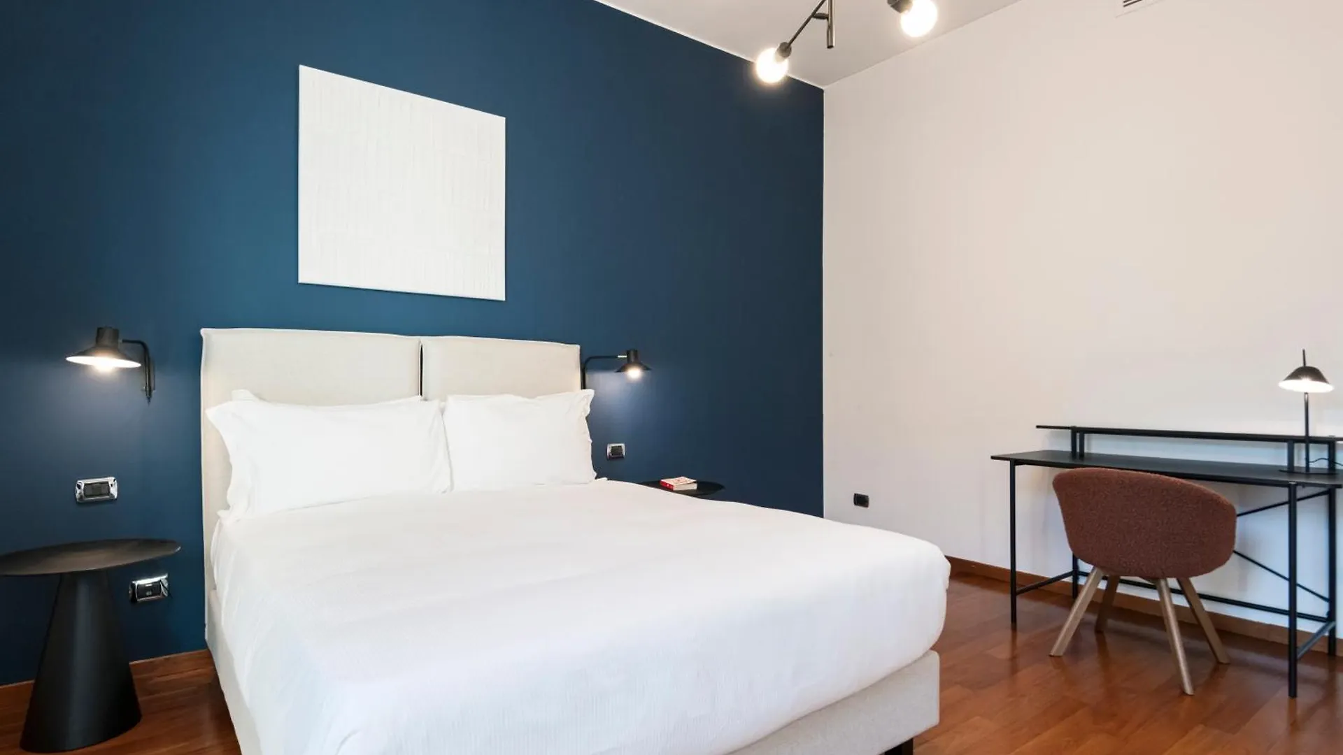 Relstay - Montenapoleone Milaan Appartement